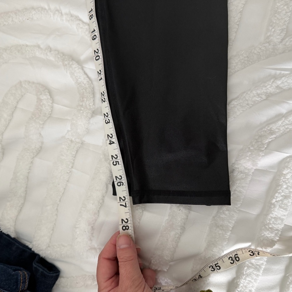 Fabletics Midnight Black Leggings - Picture 10 of 11